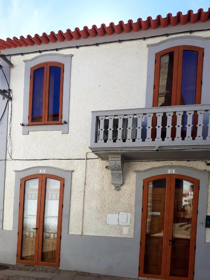Casa Do Largo Da Igreja Villa Vila Nova de Fozcoa Bagian luar foto